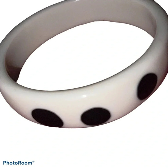 Vintage white black polka dots round bangle - Picture 3 of 7